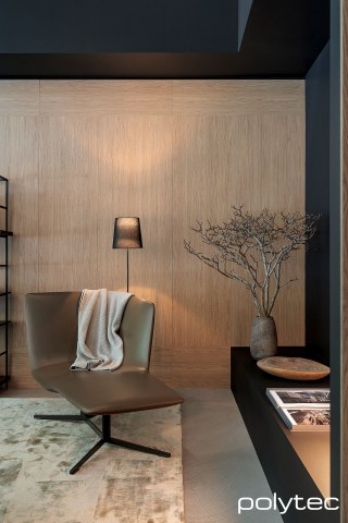 Polytec - Wall paneling in Boston Oak Woodmatt.