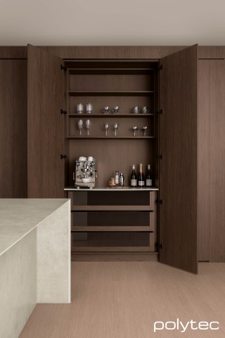 Polytec - Doors and panels in Rubra Oak Woodmatt, Benchtop in White Cement Smooth.