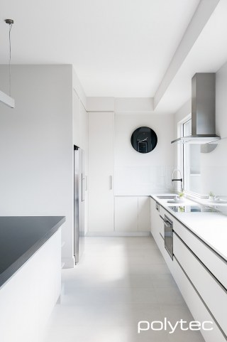Polytec - Doors and drawers in Crisp White Legato.