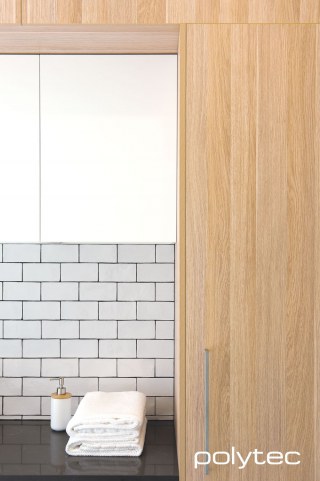 Polytec - Doors in Natural Oak Matt,  and Crisp White Legato.