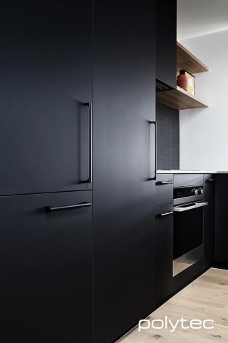 Polytec - Doors and drawers in Black Venette.