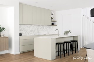 Polytec - Doors, Drawers and Panels in Avion Grey Matt, Doors  in Maison Oak Ravine.